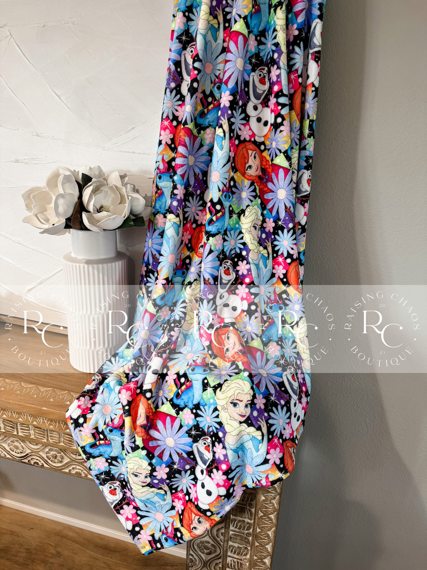 Frozen (TSCF4207) Plush Blanket - Pre-Order