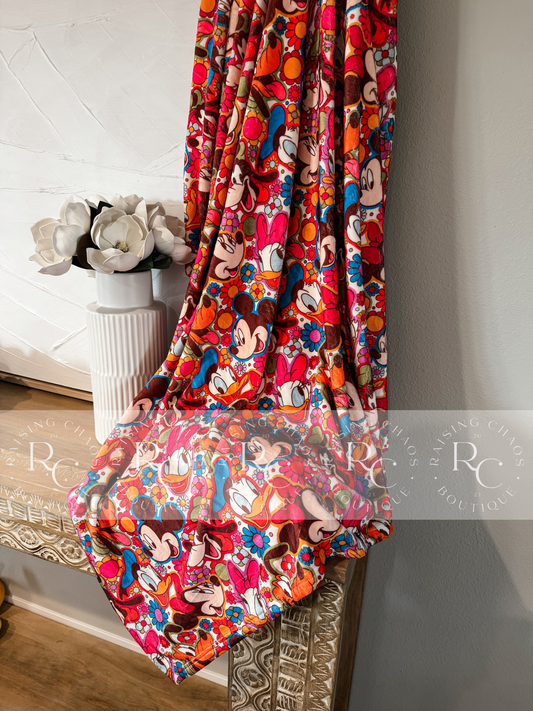 Minnie & Mickey Floral (HHF13) Plush Blanket - Pre-Order